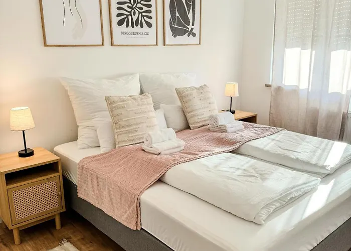 City-Apartment - Private Parking